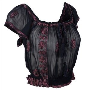 ❣️SOLD❣️FreePeople Embroidered Cropped Peasant Top